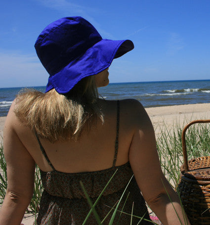 Lizzy Wide Brim Hat in Periwinkle